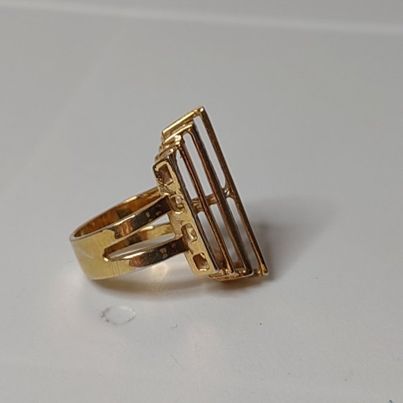 Very Pretty Size 4.75 Two Tone Gold Electroplated Ring - Picture 5 of 13